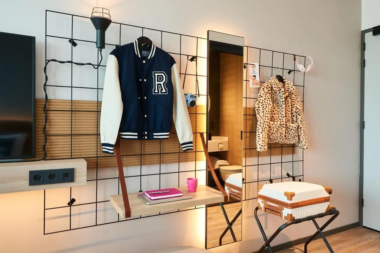 Moxy Amsterdam Schiphol Airport Ξενοδοχείο Hoofddorp